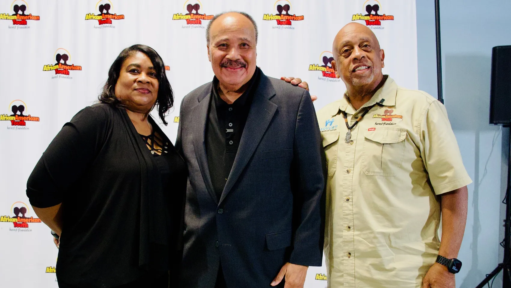Martin Luther King III between foundation founders Elaine and Michael Lofton. (Photo courtesy Corey Hopkins)